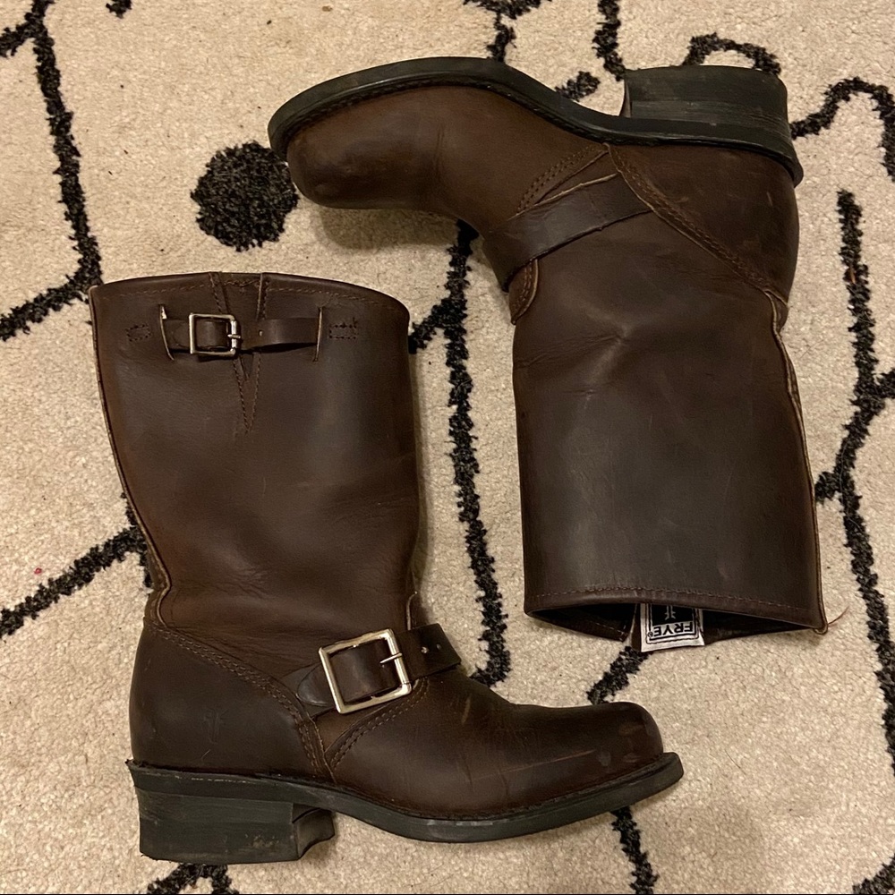 Frye Veronica Short Boot - Brown